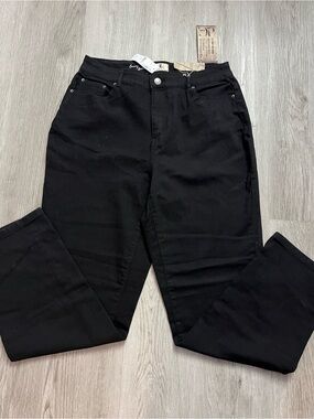 421–NWT Pennington Black Straight-Leg High-Rise Jeans